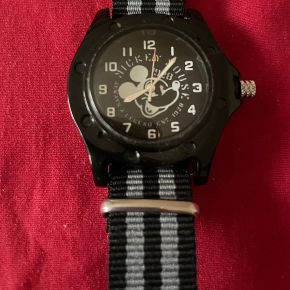Vintage Authentic Disney Parks Mickey Mouse Watch
